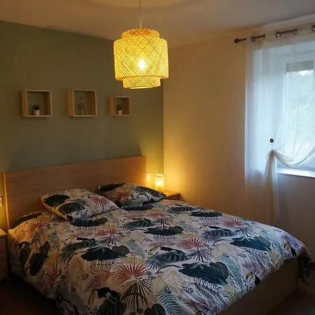Atypique De Maubourg, De A 8 Personnes, Proche Depart Passerelle Vakantiehuis *